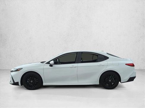 Certified 2025 Toyota Camry SE FWD image 9