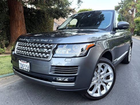 Used 2014 Land Rover Range Rover Supercharged AWD/4WD image 2