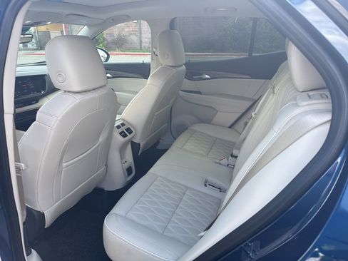 Used 2023 Buick Envision Avenir image 10