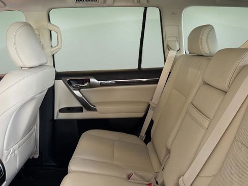 Certified 2023 Lexus GX 460 Premium w/ Premium Package AWD/4WD image 13
