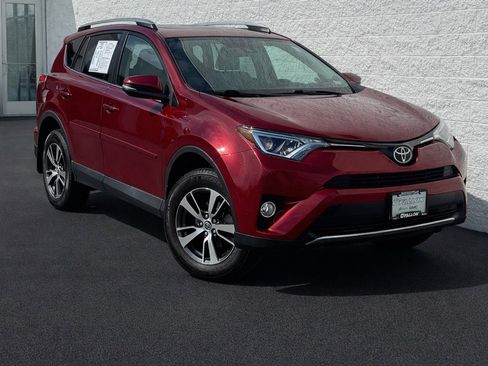 Used 2018 Toyota RAV4 XLE image 1