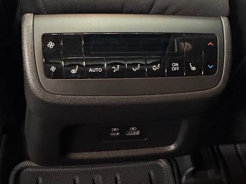 Used 2024 Nissan Pathfinder SL w/ SL Premium Package AWD/4WD image 33