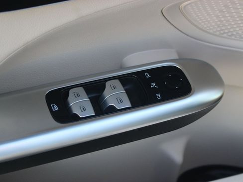 Used 2024 Mercedes-Benz C 300 4MATIC Sedan image 16