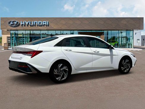 New 2025 Hyundai Elantra Limited w/ Cargo Package image 8