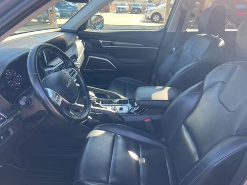 Used 2022 Kia Telluride LX image 4