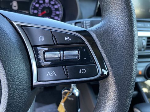 Used 2023 Kia Forte LXS w/ LXS Technology Package FWD image 14