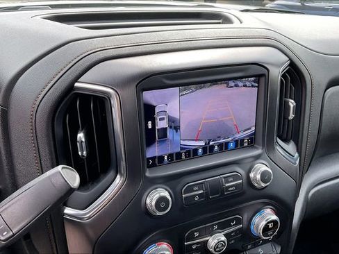 Used 2020 GMC Sierra 1500 AT4 w/ Off-Road Performance Package image 11