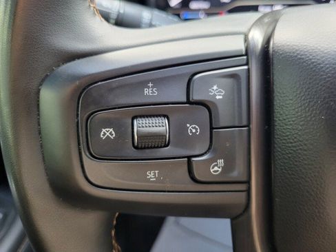 Used 2023 GMC Yukon XL AT4 w/ AT4 Premium Package AWD/4WD image 20