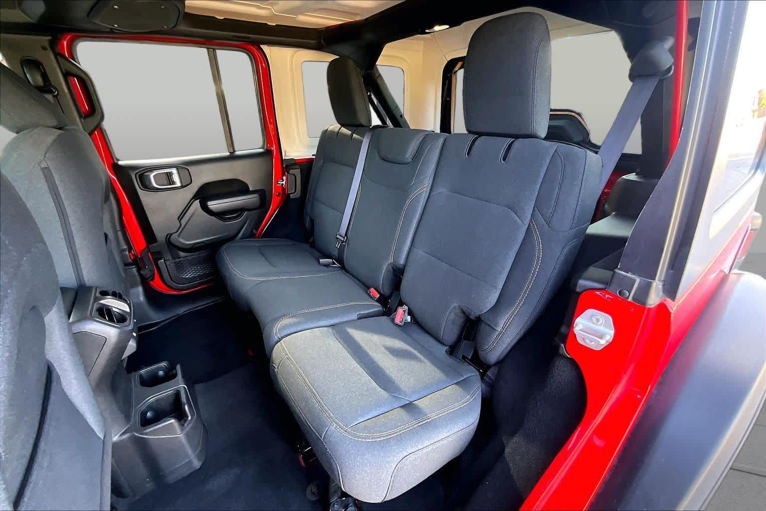 Used 2025 Jeep Wrangler Unlimited Sport AWD/4WD image 19