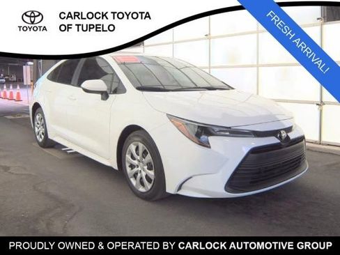 Used 2026 Toyota Corolla LE FWD image 3