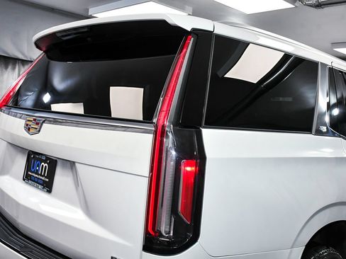 Used 2023 Cadillac Escalade Premium Luxury Platinum AWD/4WD image 92