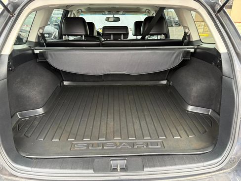 Used 2011 Subaru Outback 2.5i Limited image 13