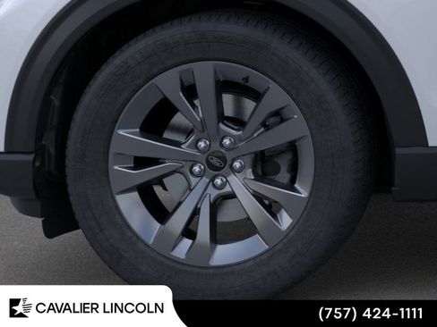 Used 2026 Ford Explorer Active w/ Active Comfort Package AWD/4WD image 19