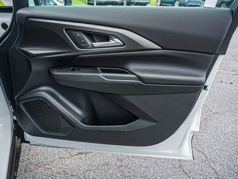 New 2026 Chevrolet Equinox EV LT FWD image 40