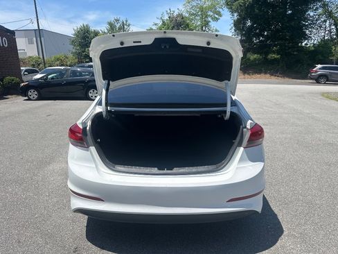 Used 2017 Hyundai Elantra SE FWD image 33