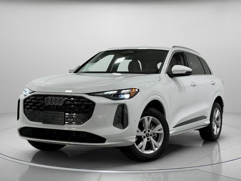 New 2025 Audi Q5 Premium image 2