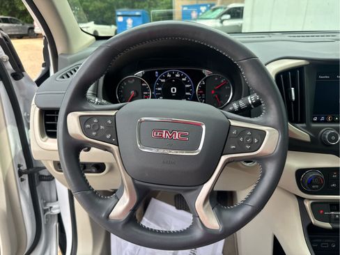Used 2022 GMC Terrain Denali w/ Denali Premium Package AWD/4WD image 25