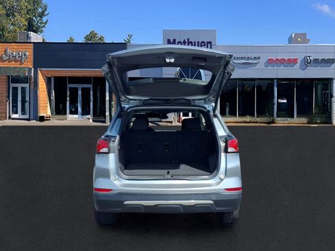 Used 2024 Chevrolet Equinox LT AWD/4WD image 7