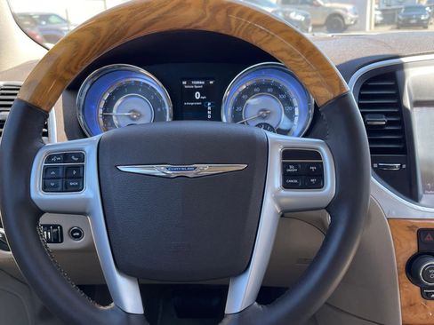 Used 2014 Chrysler 300 C AWD/4WD image 28