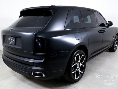 Used 2023 Rolls-Royce Cullinan AWD/4WD image 2