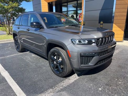 New 2026 Jeep Grand Cherokee Limited RWD image 1