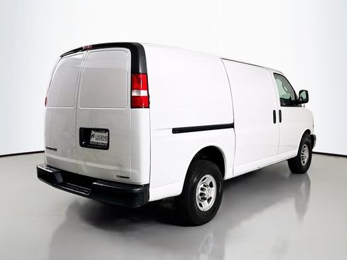 Used 2021 Chevrolet Express 2500 w/ Driver Convenience Package RWD image 5