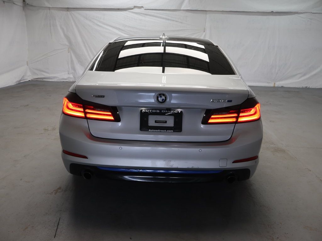 Used 2018 BMW 530e xDrive w/ Premium Package 2 AWD/4WD image 6