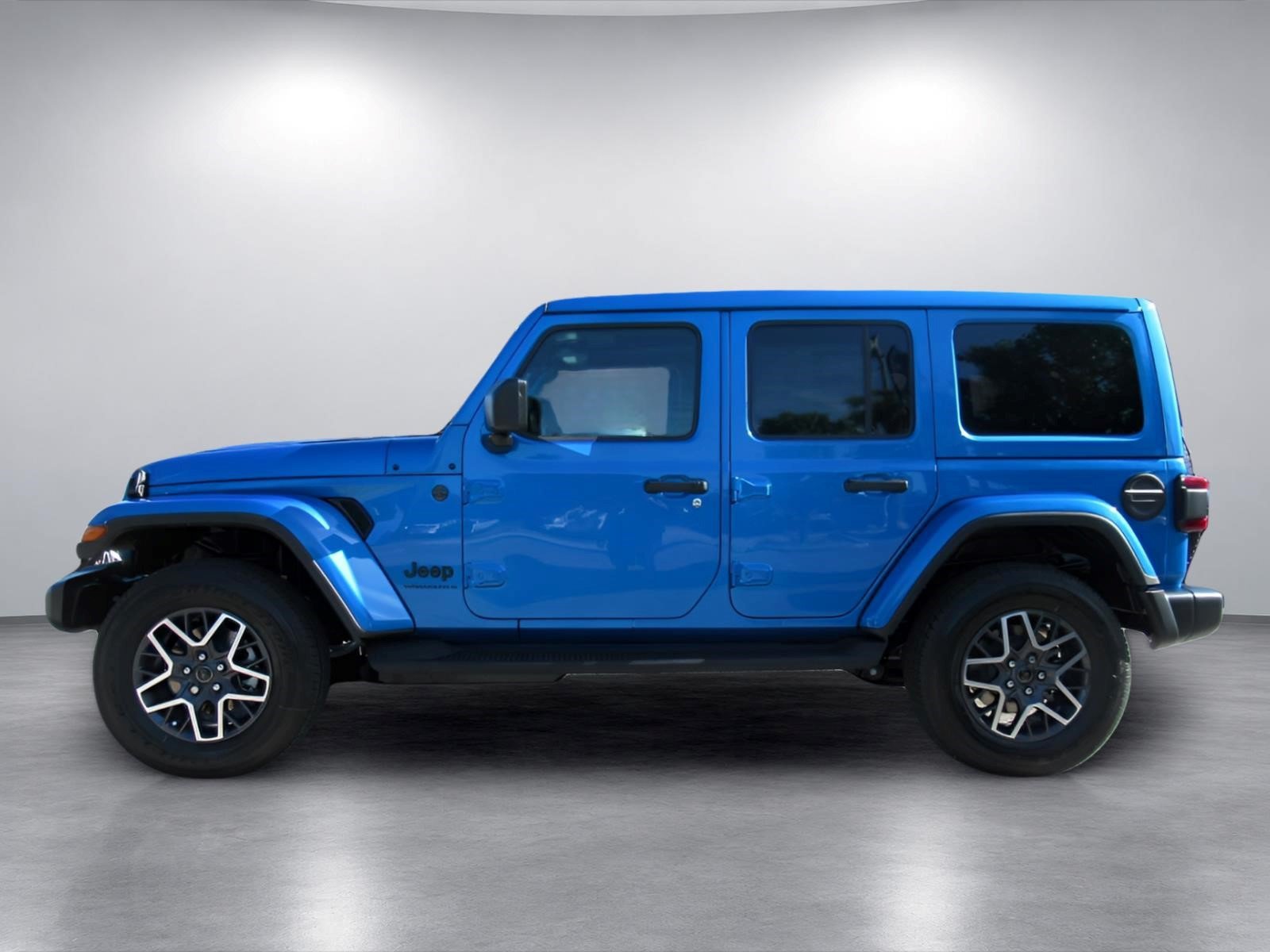 New 2026 Jeep Wrangler Unlimited Sahara w/ Technology Group AWD/4WD image 4