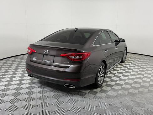 Used 2016 Hyundai Sonata Sport w/ Option Group 1V FWD image 5