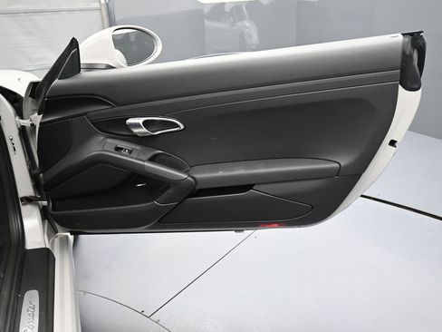 Certified 2025 Porsche 718 Boxster RWD image 26