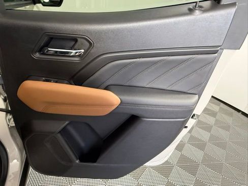 Used 2026 GMC Canyon AT4 image 45