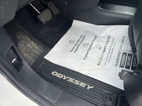 Used 2024 Honda Odyssey EX-L image 17