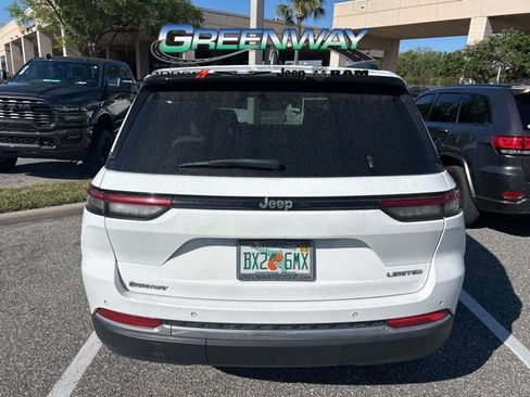 Used 2023 Jeep Grand Cherokee Limited image 6