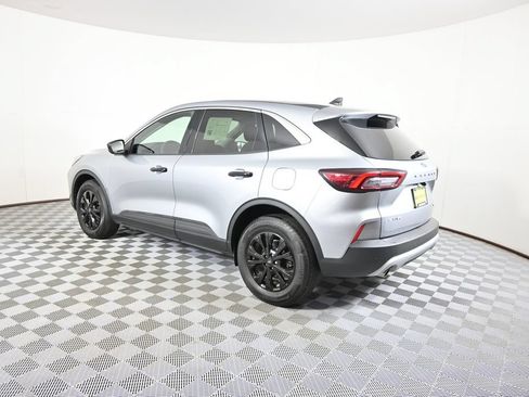 Used 2023 Ford Escape Active w/ Tech Pack #1 AWD/4WD image 4
