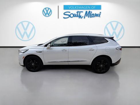 Used 2024 Buick Enclave Essence w/ Sport Touring Edition FWD image 4