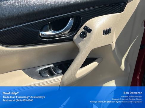 Used 2017 Nissan Rogue SL AWD/4WD image 6