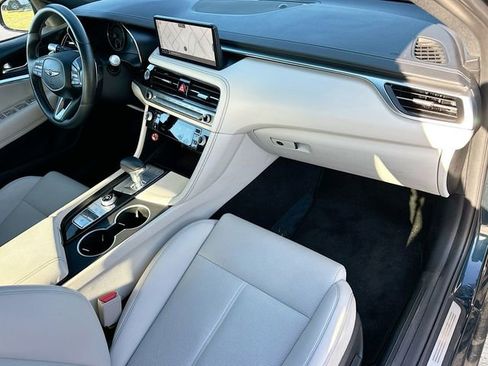 Used 2025 Genesis G70 2.5T image 29
