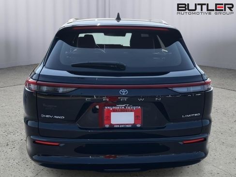 New 2026 Toyota Crown Signia AWD/4WD image 4