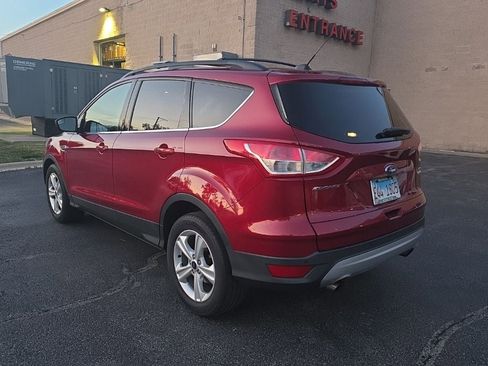 Used 2016 Ford Escape SE w/ Equipment Group 201A FWD image 3