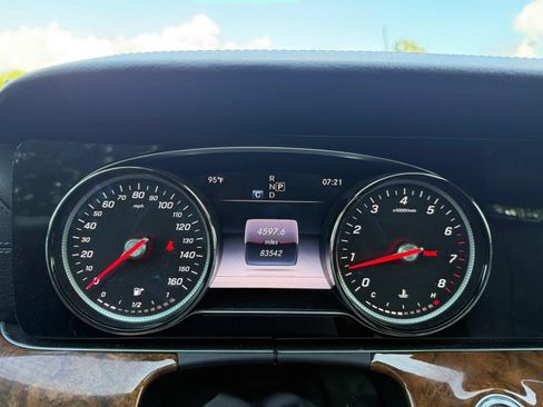 Used 2017 Mercedes-Benz E 300 image 26