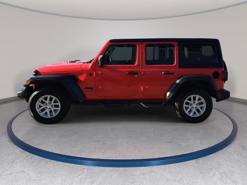 Used 2023 Jeep Wrangler Sport S image 5