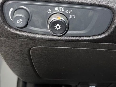 Used 2024 Chevrolet Malibu LT image 23