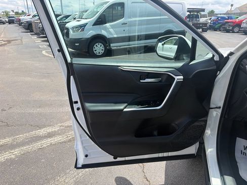 Used 2019 Toyota RAV4 XLE w/ Convenience Package AWD/4WD image 21