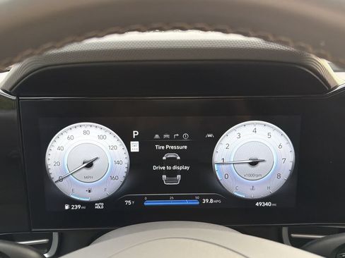 Used 2025 Hyundai Elantra SEL FWD image 25