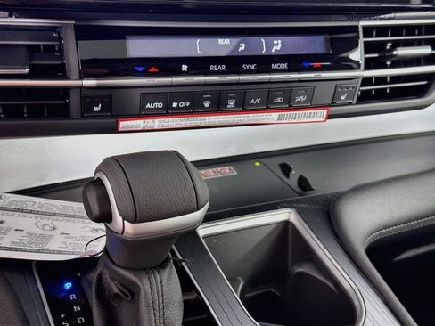 New 2026 Toyota Sienna XLE FWD image 19