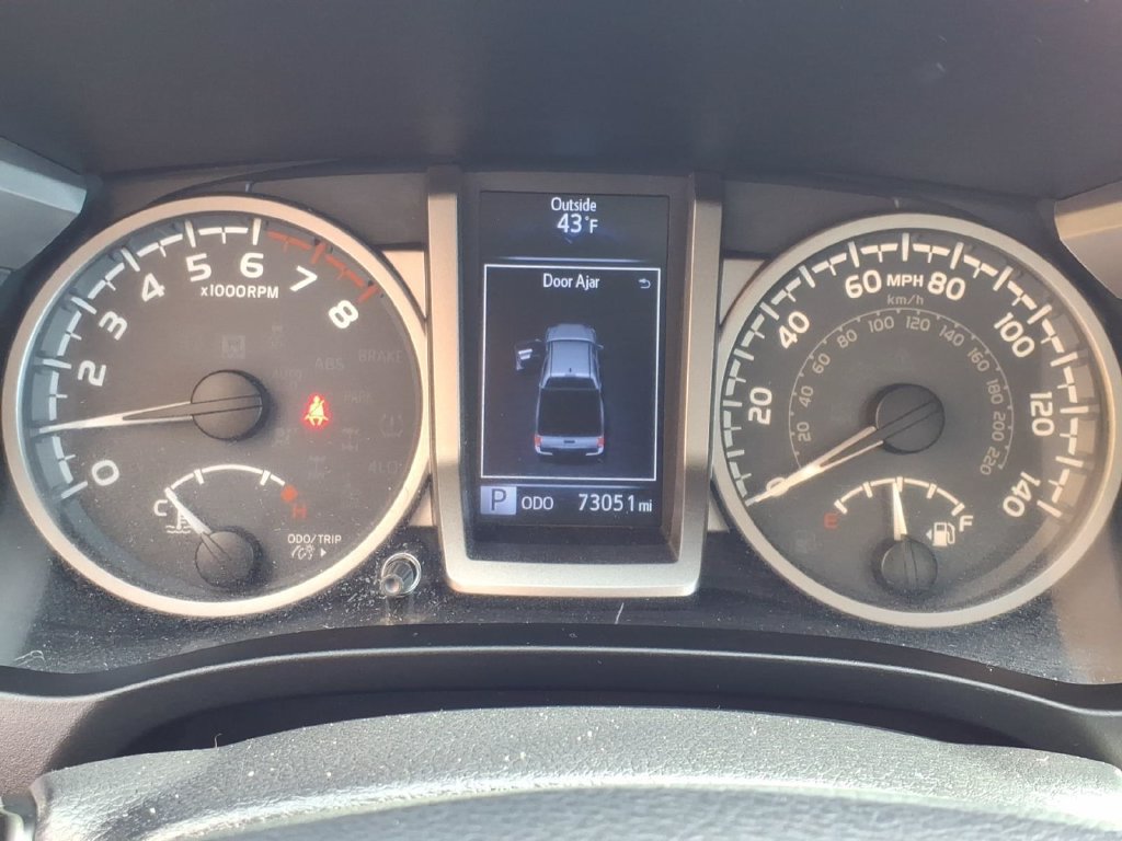 Used 2019 Toyota Tacoma SR5 AWD/4WD image 30