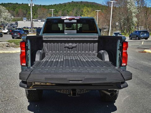 New 2026 Chevrolet Silverado 2500 ZR2 w/ LPO, Dark Essentials Package AWD/4WD image 9