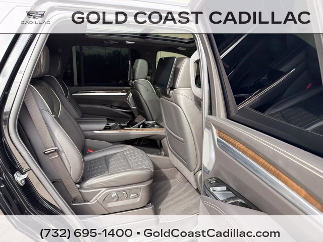 Certified 2026 Cadillac Escalade Platinum Sport AWD/4WD image 9
