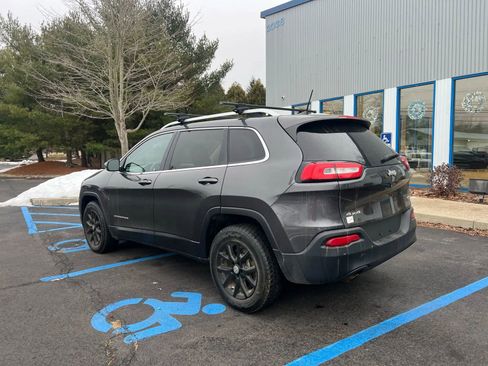 Used 2016 Jeep Cherokee Latitude w/ Safety/Convenience Group image 3