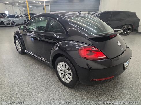 Used 2019 Volkswagen Beetle 2.0T FWD image 6